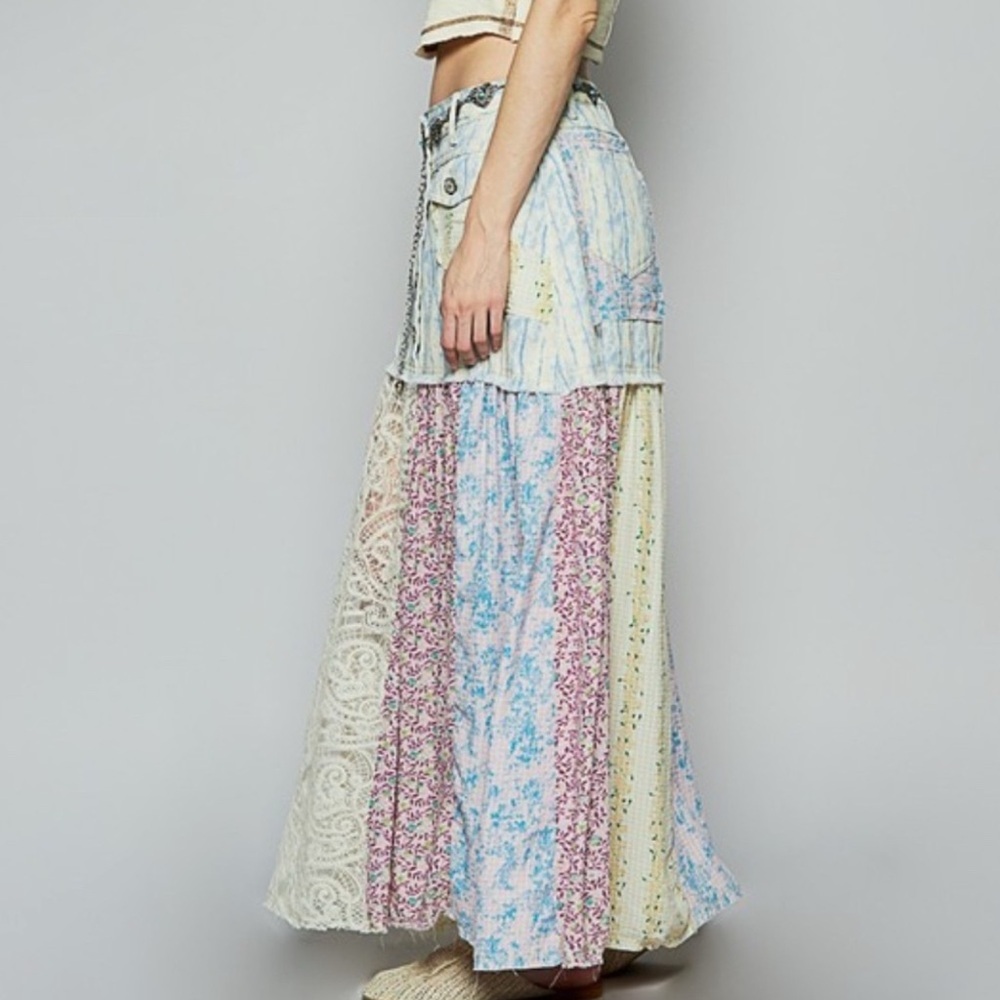 POL Button Frayed Lace Floral Print Patchwork Maxi Skirt – Size Medium - Picture 3 of 5